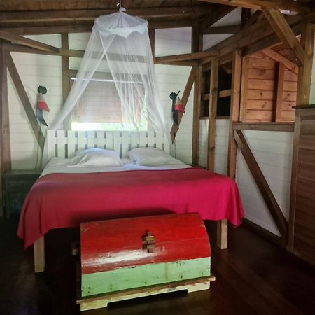 Les Bananes Vertes Ecolodges Saint-Claude Exteriér fotografie