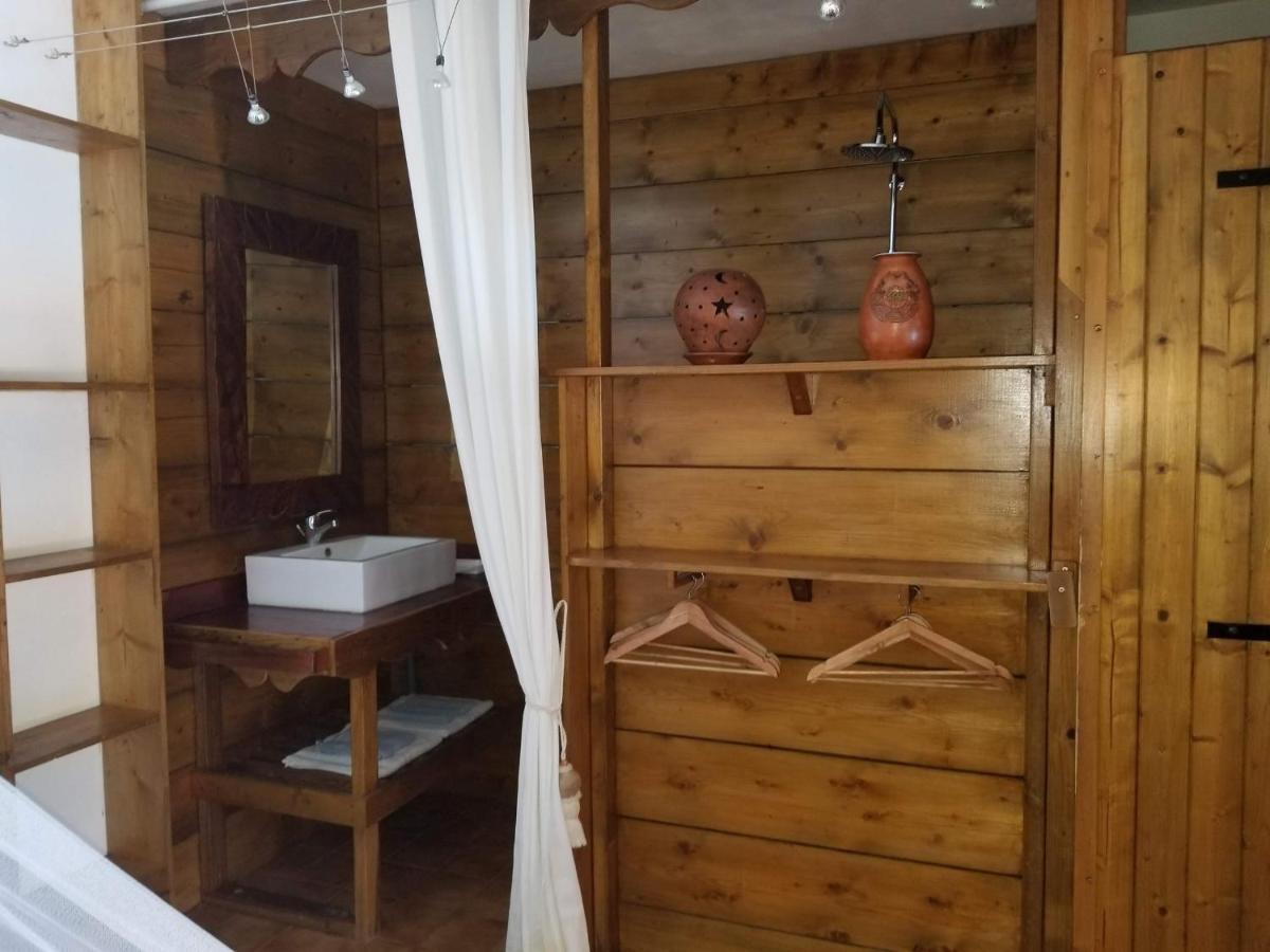 Les Bananes Vertes Ecolodges Saint-Claude Exteriér fotografie