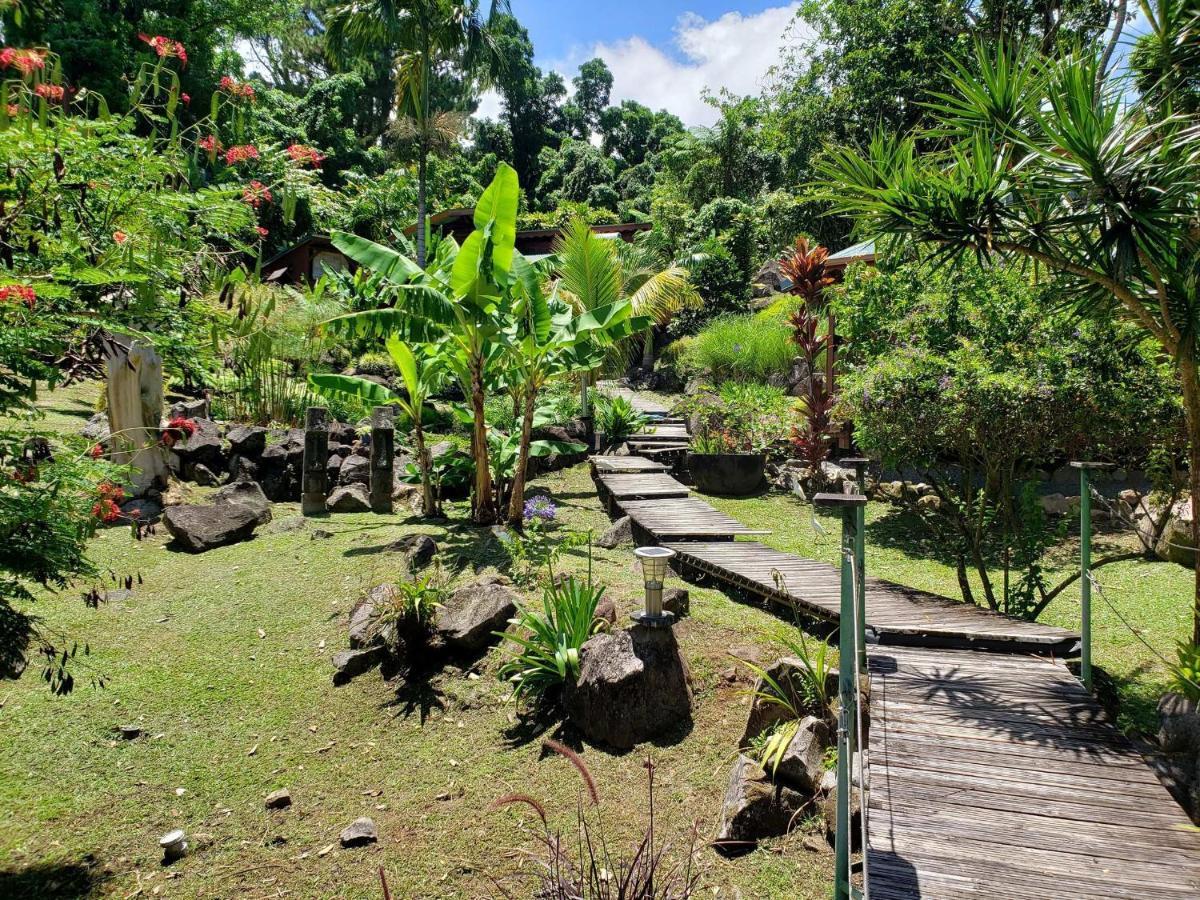 Les Bananes Vertes Ecolodges Saint-Claude Exteriér fotografie